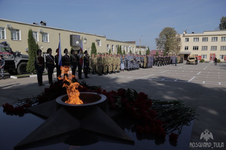 Генерал армии Виктор Золотов открыл в Туле мемориал сотрудникам, погибшим при исполнении служебного долга, и проинспектировал региональное Управление Росгвардии (видео)