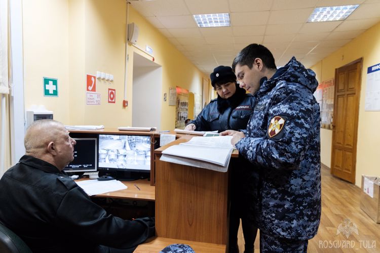 В Туле сотрудники Росгвардии проводят комплекс профилактических мероприятий в частных охранных организациях