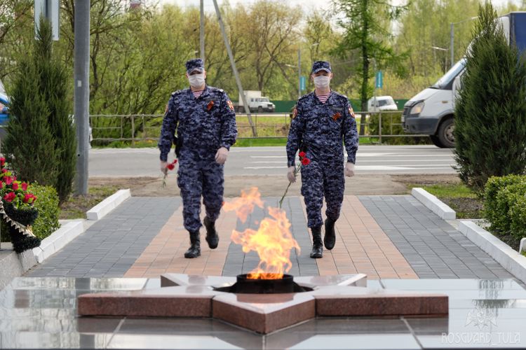 Тульские росгвардейцы присоединились к патриотической акции Центрального округа Росгвардии «Поклонись» 