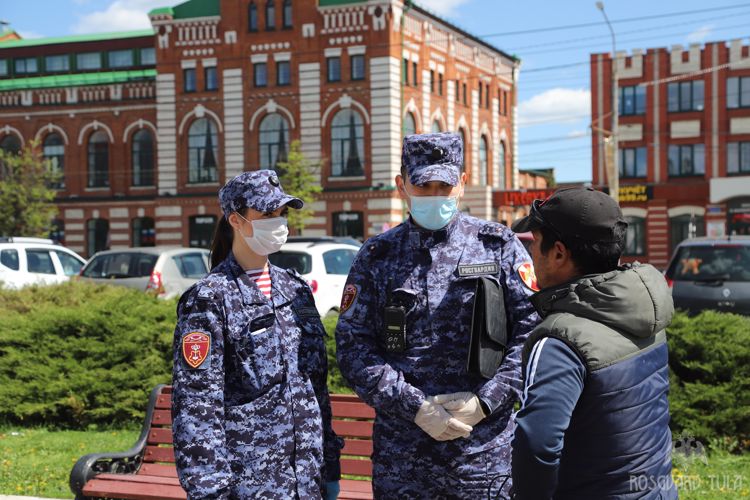 В Тульской области росгвардейцы продолжают мероприятия, направленные на предупреждение распространения коронавирусной инфекции (видео)