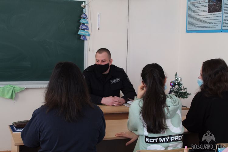 В Туле состоялись викторина и правовой урок, посвященные Дню Конституции Российской Федерации
