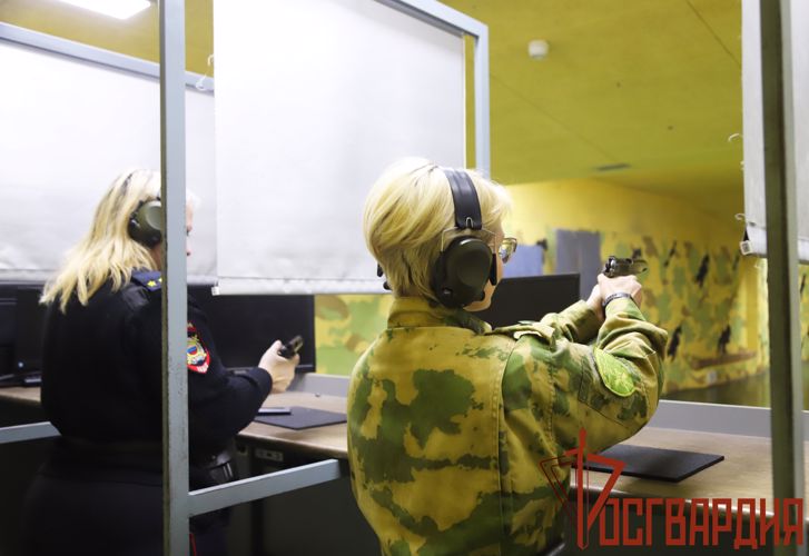 Тульские росгвардейцы провели турнир по стрельбе, приуроченный к 8 Марта