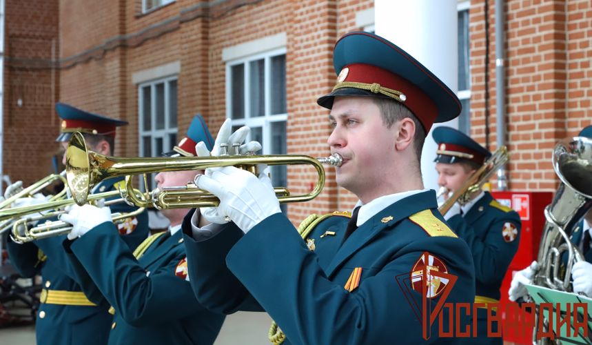 Оркестр регионального управления Росгвардии выступил на открытии фестиваля «Непобедимая и легендарная» в Туле