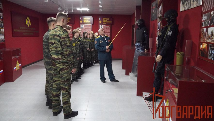 Росгвардейцы провели урок Мужества для воспитанников тульской школы