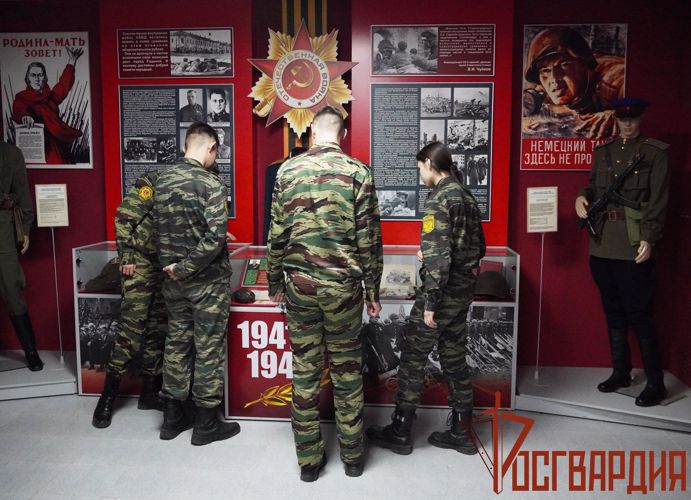 Росгвардейцы провели урок Мужества для воспитанников тульской школы