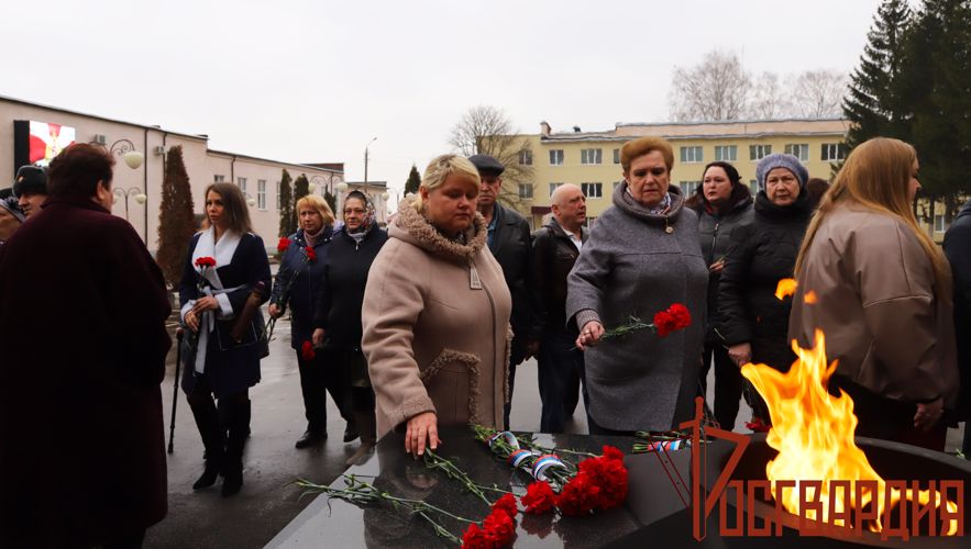 В Туле руководитель регионального управления Росгвардии встретился с родственниками сотрудников, погибших при исполнении служебного долга