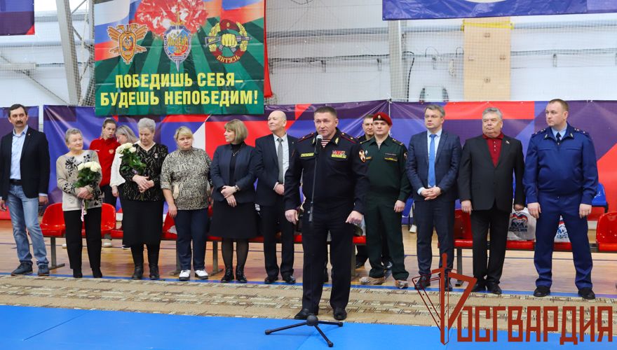 В Туле руководитель регионального управления Росгвардии встретился с родственниками сотрудников, погибших при исполнении служебного долга