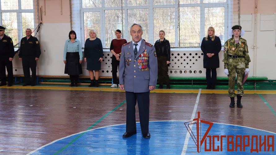 Тульские росгвардейцы приняли участие в торжественном мероприятии, посвященное вступлению учеников в «Гвардейскую смену»