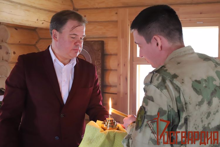 Тульским росгвардейцам доставили частицу Благодатного огня
