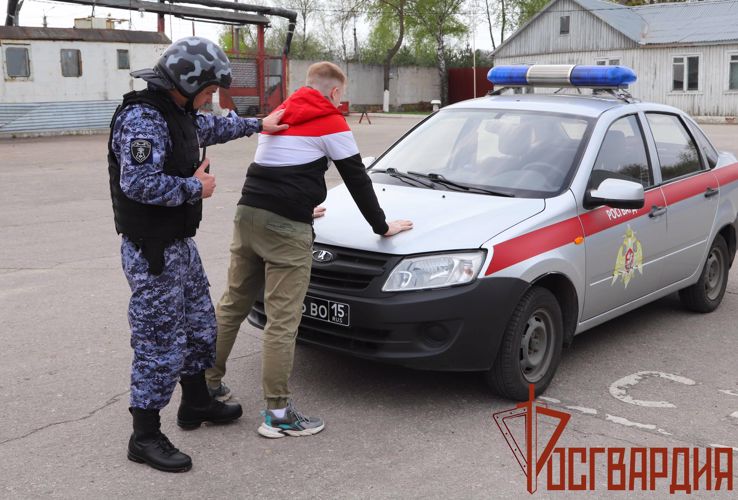 Росгвардейцы задержали дебошира в Туле