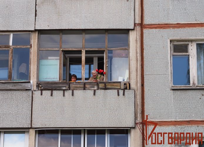 Тульские росгвардейцы присоединились к ведомственной акции «Парад идет к ветерану» 