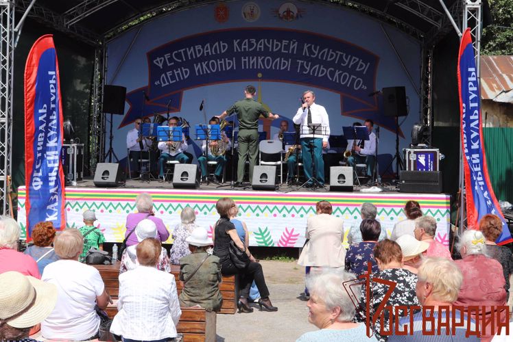 Военный оркестр Росгвардии выступил с концертом в Туле