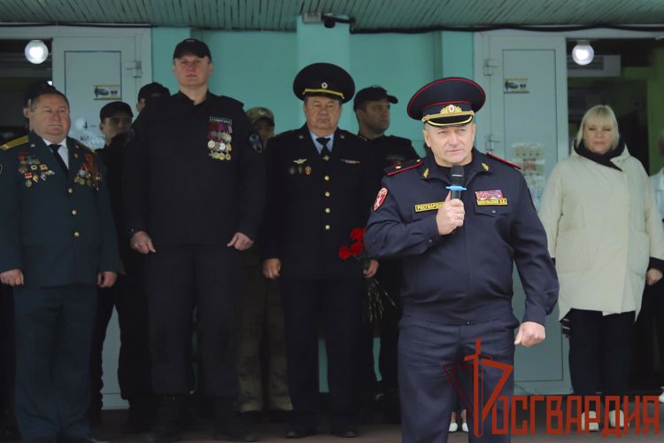 Сотрудники Росгвардии почтили память Героя России Дмитрия Горшкова в Туле