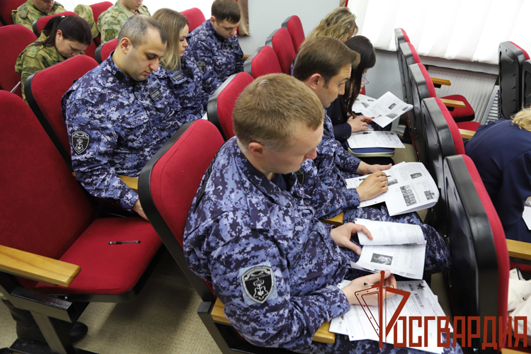 Тульские росгвардейцы приняли участие в «Диктанте Победы»