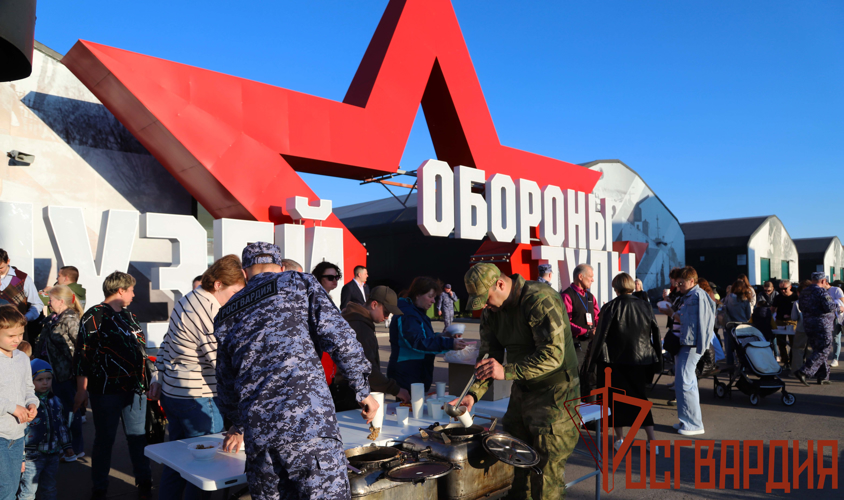 Военный оркестр регионального управления Росгвардии выступил с концертом в Туле