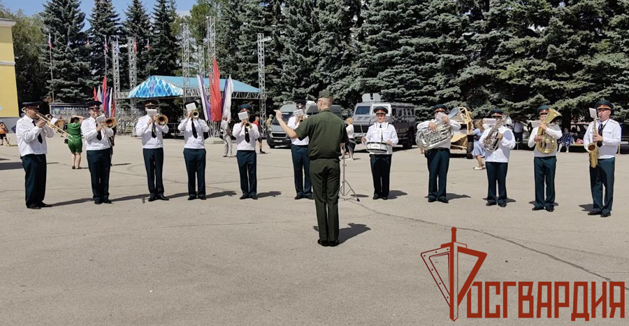 Росгвардейцы провели культурно-просветительское мероприятие «Один день с Росгвардией» в Тульской области