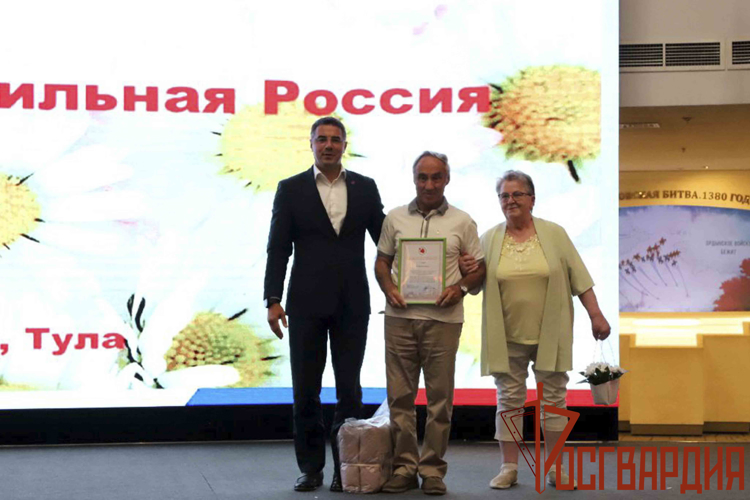 В Туле чествуют семью ветерана Росгвардии