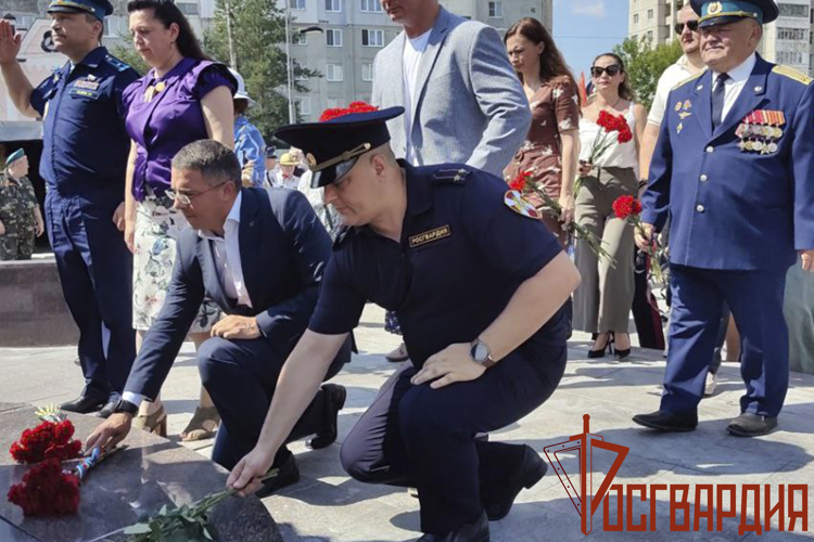 Росгвардейцы приняли участие в памятном мероприятии, посвященном Дню ветеранов боевых действий в Туле