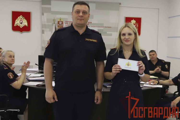 Руководство Управления Росгвардии по Тульской области поздравило сотрудников финансово-экономической службы с профессиональным праздником