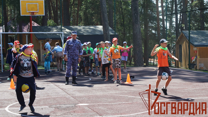Тульские росгвардейцы побывали в алексинском детском лагере «Новое поколение» 
