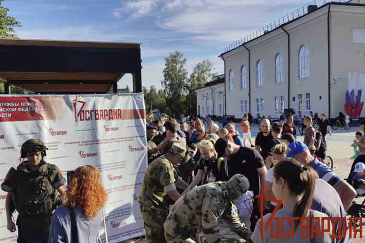 Патриотическая акция «Один день с Росгвардией» прошла в Тульской области (Видео)