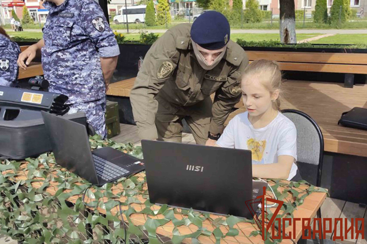 Патриотическая акция «Один день с Росгвардией» прошла в Тульской области  (Видео)