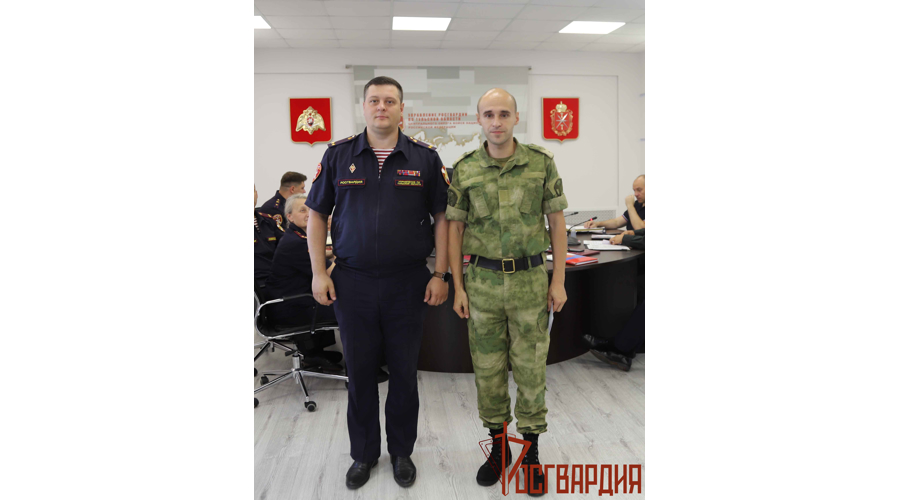 Дежурную службу и тыловые подразделения Росгвардии поздравили с профессиональным праздником в Туле
