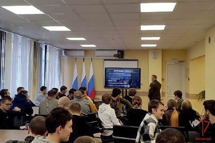 Ко Дню полного освобождения Ленинграда от фашистской блокады тульские росгвардейцы провели интеллектуально-просветительские занятия для студентов