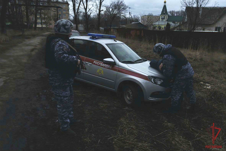 Сотрудники Росгвардии задержали дебошира в Тульской области