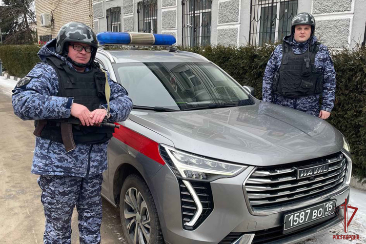 Росгвардейцы оказали помощь пострадавшим на пожаре в Тульской области