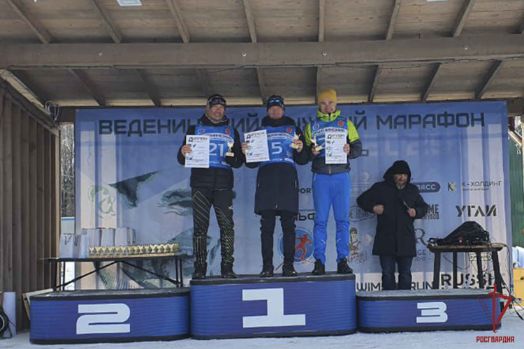 Сотрудники Росгвардии завоевали призовые места в "Веденинском лыжном марафоне" в Туле