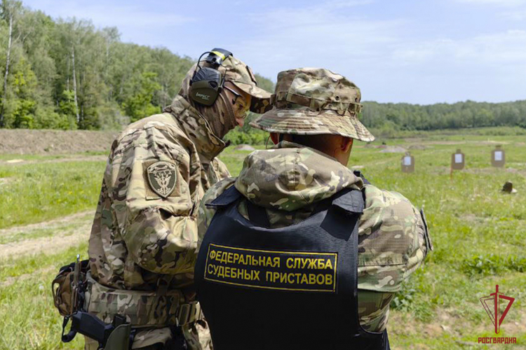 Сотрудники СОБР Управления Росгвардии по Тульской области поделились боевым опытом с коллегами из службы судебных приставов