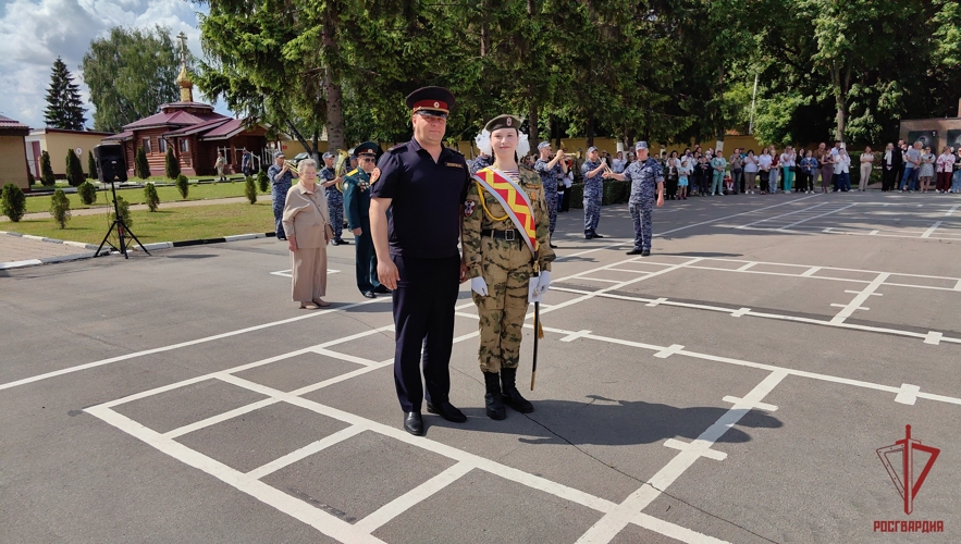 Тульские росгвардейцы поздравили кадетов с окончанием обучения