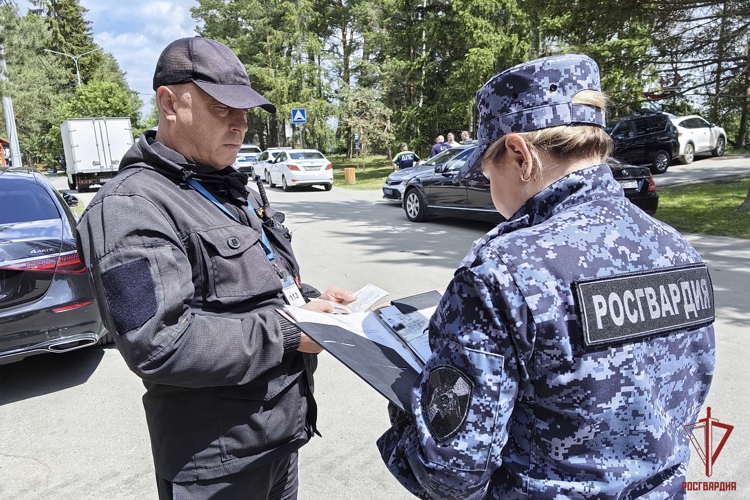 Тульские росгвардейцы обеспечили безопасность на Международном промышленном форуме 