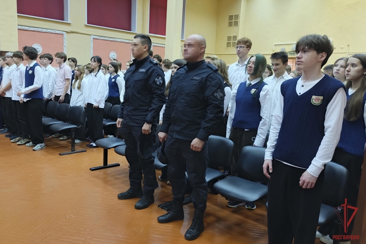Росгвардейцы почтили память капитана милиции ОМОН Григорьева Анатолия, погибшего при выполнении служебных обязанностей в Туле