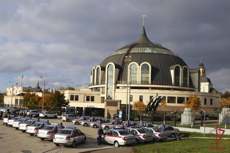 Новые служебные автомобили получили подразделения вневедомственной охраны Росгвардии в Туле 