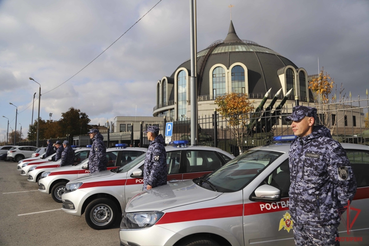 Новые служебные автомобили получили подразделения вневедомственной охраны Росгвардии в Туле 