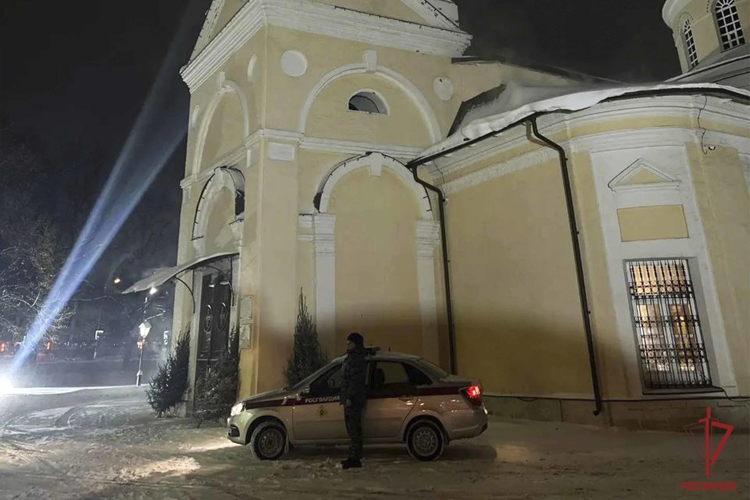 Росгвардейцы обеспечили правопорядок и общественную безопасность в рождественскую ночь в Тульской области