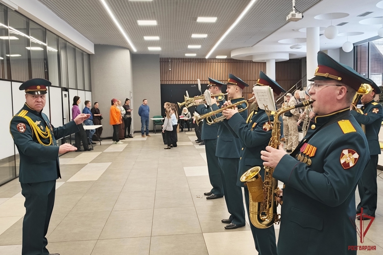 Подшефные Росгвардии тульские кадеты возложили цветы к памятнику «Тулякам, погибшим в локальных войнах и военных конфликтах»