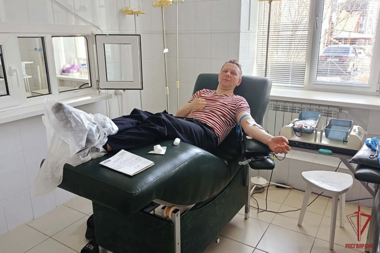 Росгвардейцы продолжают участие в донорской акции «От сердца к сердцу» в Тульской области