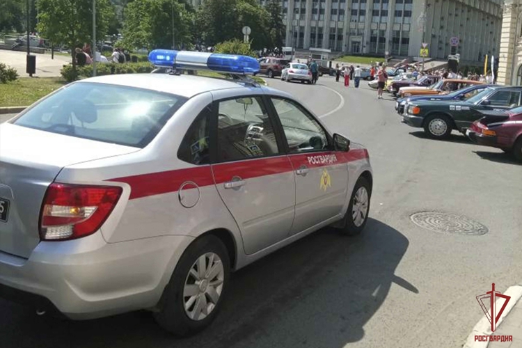 Росгвардейцы обеспечили безопасность в ходе празднования Дня России в Тульской области