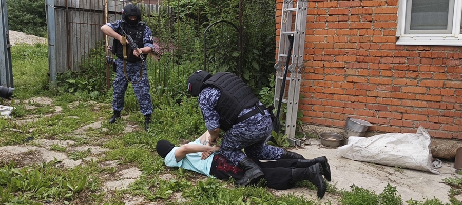 Росгвардейцы провели тренировку на охраняемом объекте в Туле