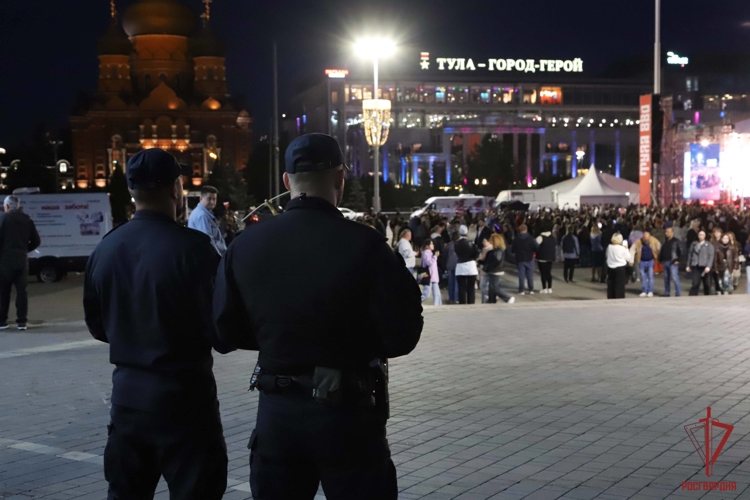 Росгвардия обеспечила безопасность на праздновании Дня города в Туле