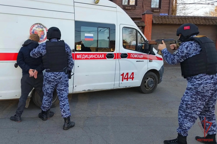 Тульские росгвардейцы провели тактико-специальную тренировку с участием бригады скорой помощи